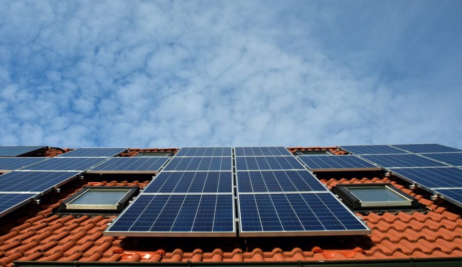 Les subventions pour les entreprises pour installer des panneaux solaires en 2024